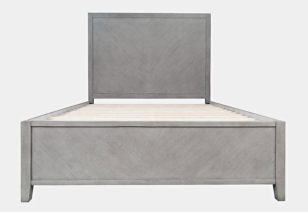 Eloquence Queen Platform Bed (Grey)