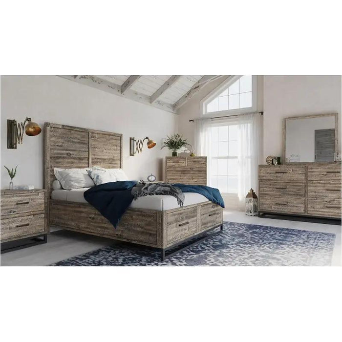 East Hampton King Bed With Storage Footboard