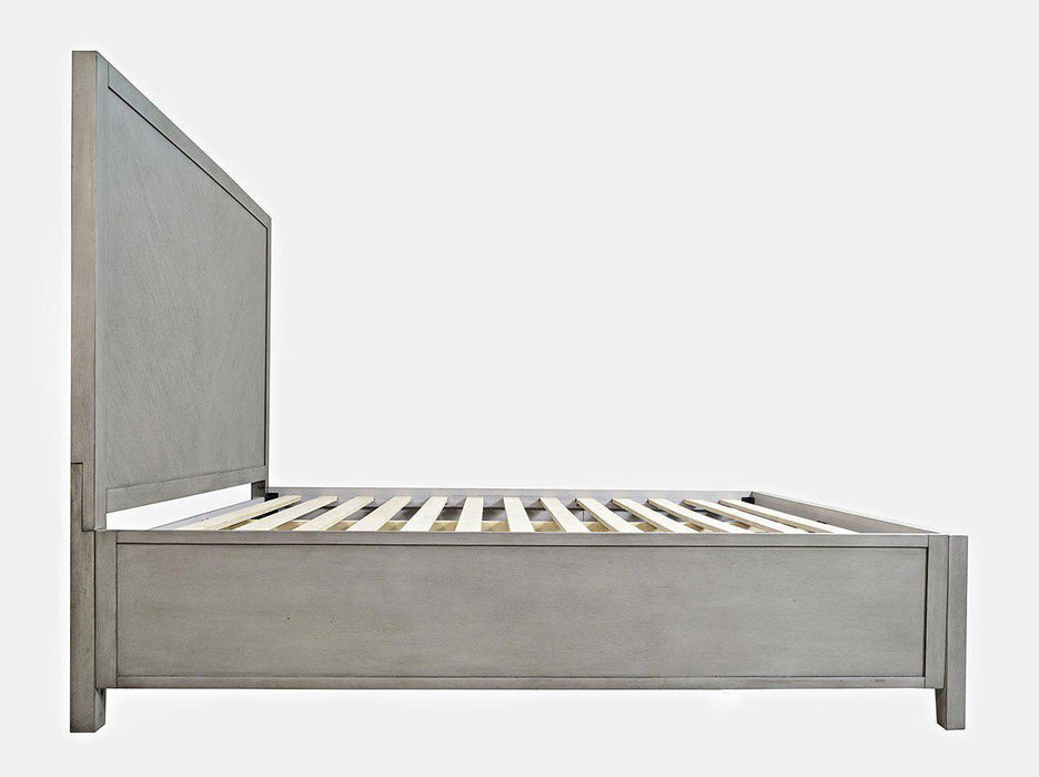 Eloquence Queen Platform Bed (Grey)