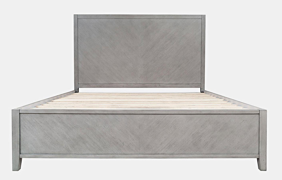 Eloquence Queen Platform Bed (Grey)
